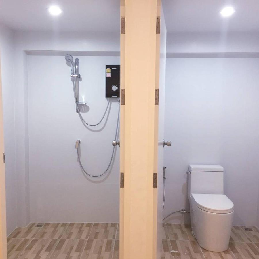 Hotel Bhive Nakhon Phanom Exterior foto